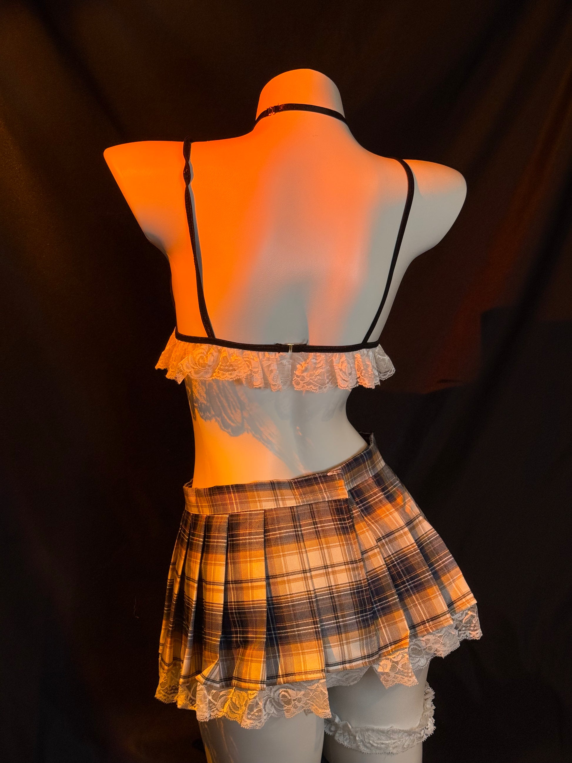 Three-point plaid skirt suit